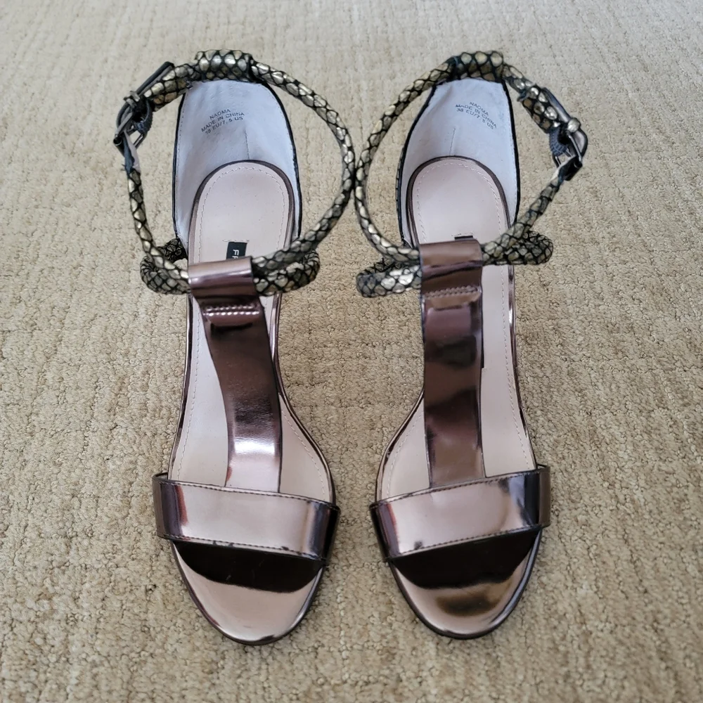 French Connection Naoma T-Strap Sandals, Size 7.5